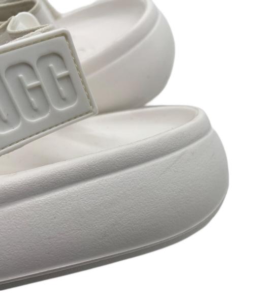 UGG（アグ）UGG (アグ) サンダル ホワイト サイズ:SIZE 5の古着・服飾アイテム