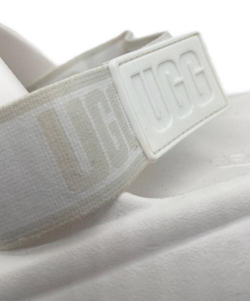 UGG（アグ）UGG (アグ) サンダル ホワイト サイズ:SIZE 5の古着・服飾アイテム