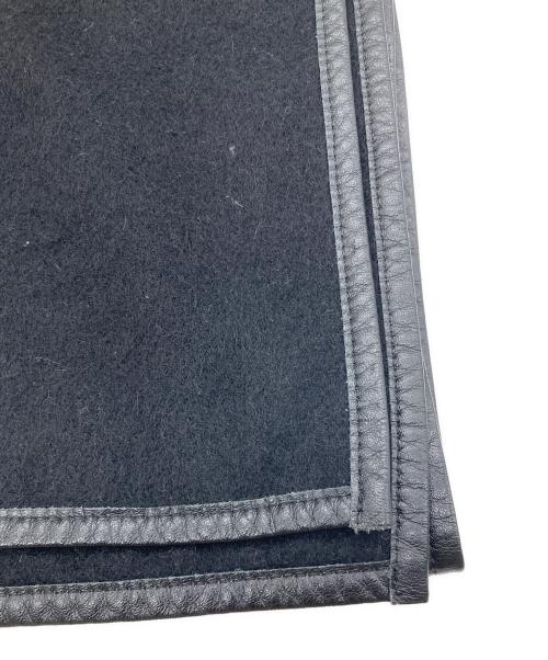 ASAUCE MELER（アソースメレ）ASAUCE MELER (アソースメレ) パイピングカシミヤストール ブラックの古着・服飾アイテム