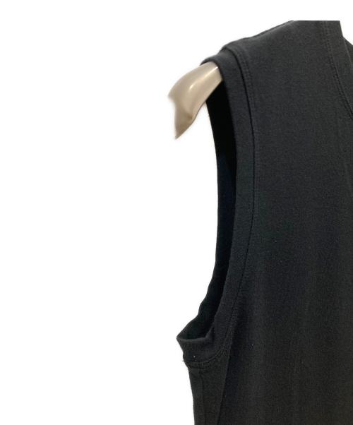 ISSEY MIYAKE（イッセイミヤケ）ISSEY MIYAKE (イッセイミヤケ) ノースリーブカットソー ブラック サイズ:SIZE 2の古着・服飾アイテム