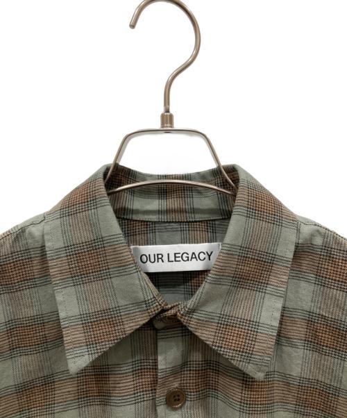 OUR LEGACY（アワーレガシー）OUR LEGACY (アワーレガシー) BORROWED SHIRT グリーン×ブラウン サイズ:46の古着・服飾アイテム