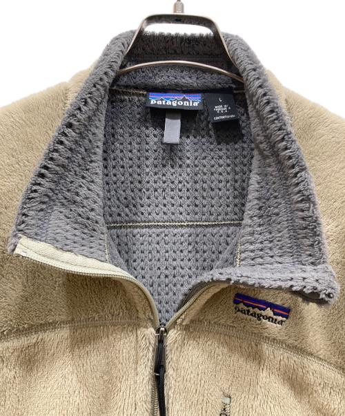 Patagonia（パタゴニア）Patagonia (パタゴニア) R4 Jacket ベージュ サイズ:SIZE Lの古着・服飾アイテム