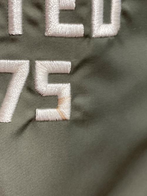 AVIREX（アヴィレックス）AVIREX (アヴィレックス) LIGHT MA-1 TOPHATTRS カーキ サイズ:SIZE XLの古着・服飾アイテム