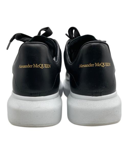 ALEXANDER McQUEEN（アレキサンダーマックイーン）ALEXANDER McQUEEN (アレキサンダーマックイーン) オーバーサイズドスニーカー ブラック サイズ:SIZE 42 1/2の古着・服飾アイテム