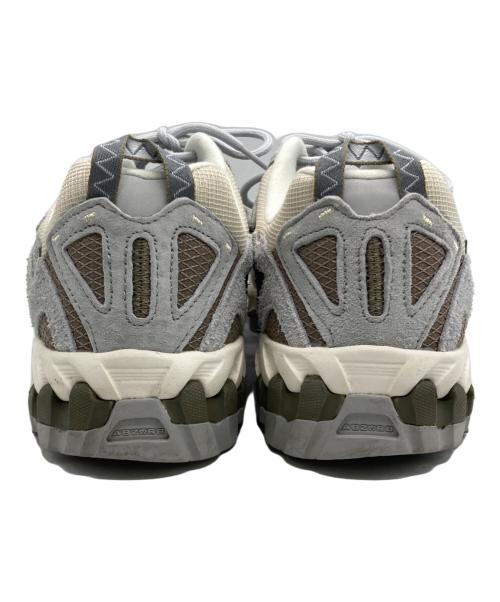 NEW BALANCE（ニューバランス）NEW BALANCE (ニューバランス) ローカットスニーカー ブラウン×グレー サイズ:SIZE 26.5cmの古着・服飾アイテム