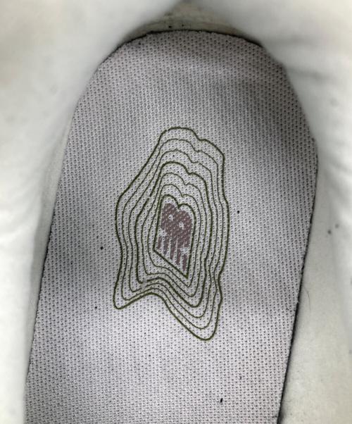 NEW BALANCE（ニューバランス）NEW BALANCE (ニューバランス) ローカットスニーカー ブラウン×グレー サイズ:SIZE 26.5cmの古着・服飾アイテム