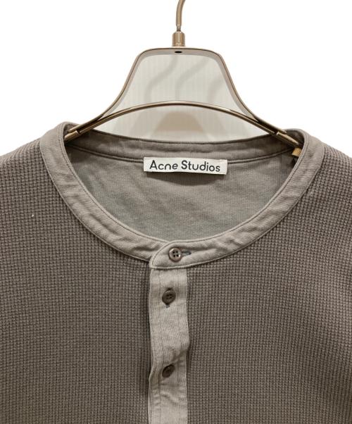 Acne studios（アクネ ストゥディオズ）ACNE STUDIOS (アクネ ストゥディオズ) ロングスリーブTシャツ グレー サイズ:SIZE XLの古着・服飾アイテム