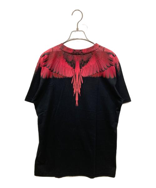 MARCELO BURLON（マルセロバーロン）MARCELO BURLON (マルセロバーロン) ネックウイングプリントTシャツ ブラック×レッド サイズ:SIZE Sの古着・服飾アイテム