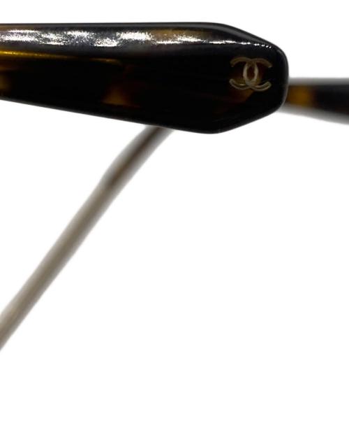 CHANEL（シャネル）CHANEL (シャネル) サングラス ゴールド サイズ:62□15 135の古着・服飾アイテム