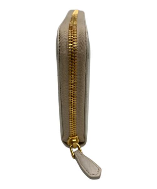 PRADA（プラダ）PRADA (プラダ) サフィアーノレザーウォレット アイボリーの古着・服飾アイテム