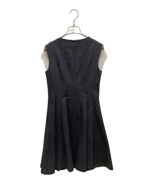 FOXEY NEWYORK（フォクシーニューヨーク）FOXEY NEWYORK (フォクシーニューヨーク) デニムノースリーブワンピース インディゴ サイズ:38の古着・服飾アイテム