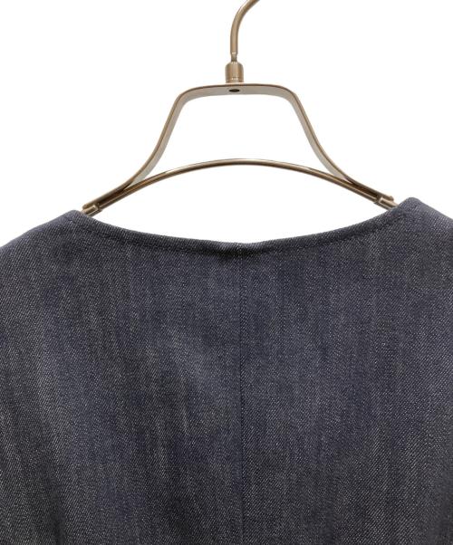 FOXEY NEWYORK（フォクシーニューヨーク）FOXEY NEWYORK (フォクシーニューヨーク) デニムノースリーブワンピース インディゴ サイズ:38の古着・服飾アイテム
