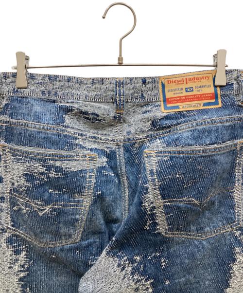 DIESEL（ディーゼル）DIESEL (ディーゼル) 2001 D-Macro-S2 ディストレスト ジーンズ ブルー サイズ: W28の古着・服飾アイテム