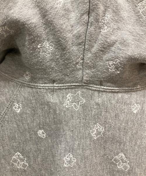 A BATHING APE（ア ベイシング エイプ）A BATHING APE (ア ベイシング エイプ) 総柄刺繍ジップパーカー グレー サイズ:SIZE Mの古着・服飾アイテム