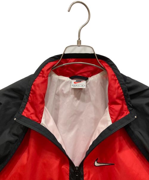NIKE（ナイキ）NIKE (ナイキ) ナイロンジャケット レッド×ブラック サイズ:SIZE Lの古着・服飾アイテム