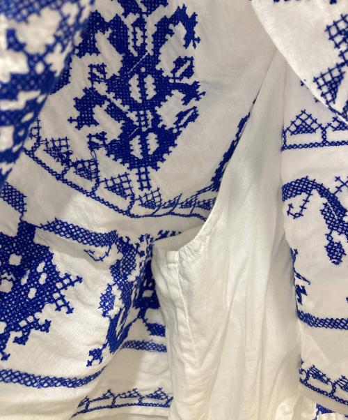 sara mallika（サラマリカ）sara mallika (サラマリカ) Cotton Embroidery Backopen Dress ホワイト×ブルー サイズ:SIZE Sの古着・服飾アイテム