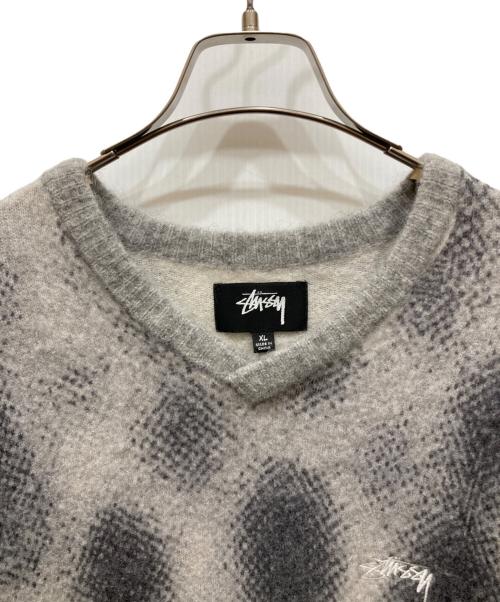 stussy（ステューシー）stussy (ステューシー) GRADIENT DOT BRUSHED SWEATER グレー サイズ:SIZE XLの古着・服飾アイテム