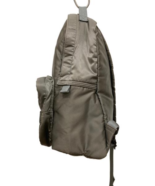 PORTER（ポーター）PORTER (ポーター) DAYPACK グレーの古着・服飾アイテム