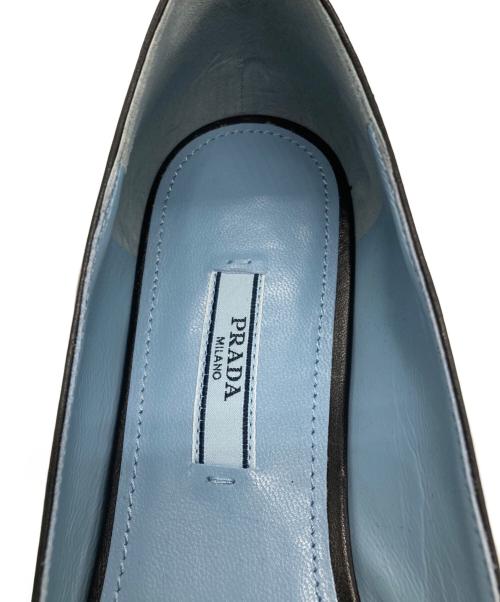 PRADA（プラダ）PRADA (プラダ) ロゴ リボン ポインテッドトゥフラットパンプス ブラック サイズ:SIZE 38の古着・服飾アイテム