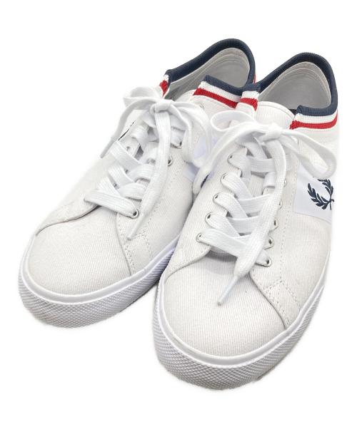 FRED PERRY（フレッドペリー）FRED PERRY (フレッドペリー) ローカットスニーカー ホワイト サイズ:UK8の古着・服飾アイテム