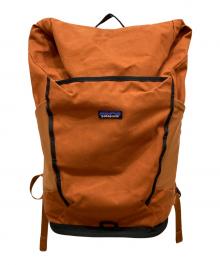 Patagonia（パタゴニア）の古着「フィールドスミス・ロールトップ・パック 32L」｜オレンジ