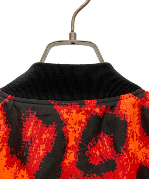 F.C.R.B.（エフシーレアルブリストル）F.C.R.B. (エフシーレアルブリストル) REVERSIBLE PDK JACKET グレー×レッド サイズ:SIZE Lの古着・服飾アイテム