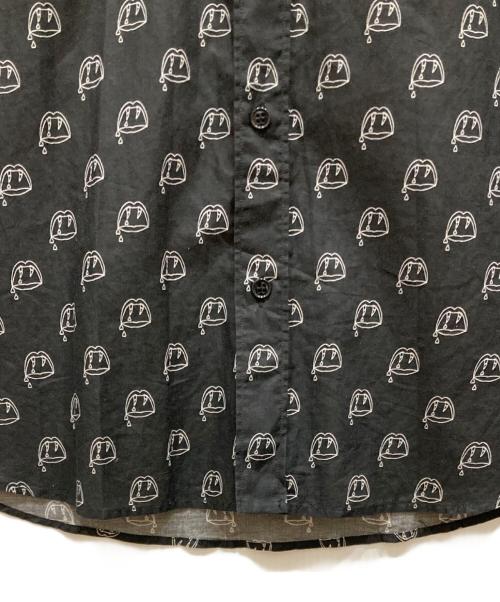 Saint Laurent Paris（サンローランパリ）Saint Laurent Paris (サンローランパリ) スモーキングリップ プリント半袖Tシャツ ブラック サイズ:SIZE Sの古着・服飾アイテム