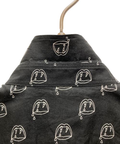 Saint Laurent Paris（サンローランパリ）Saint Laurent Paris (サンローランパリ) スモーキングリップ プリント半袖Tシャツ ブラック サイズ:SIZE Sの古着・服飾アイテム