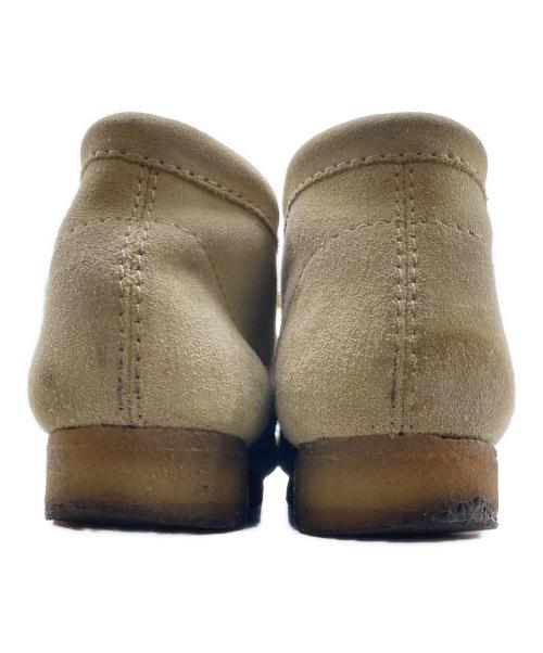 CLARKS（クラークス）CLARKS (クラークス) ワラビー ベージュ サイズ:SIZE 26cmの古着・服飾アイテム
