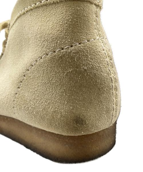 CLARKS（クラークス）CLARKS (クラークス) ワラビー ベージュ サイズ:SIZE 26cmの古着・服飾アイテム