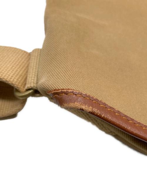 brady（ブレディ）brady (ブレディ) ショルダーバッグ　AVON ベージュの古着・服飾アイテム