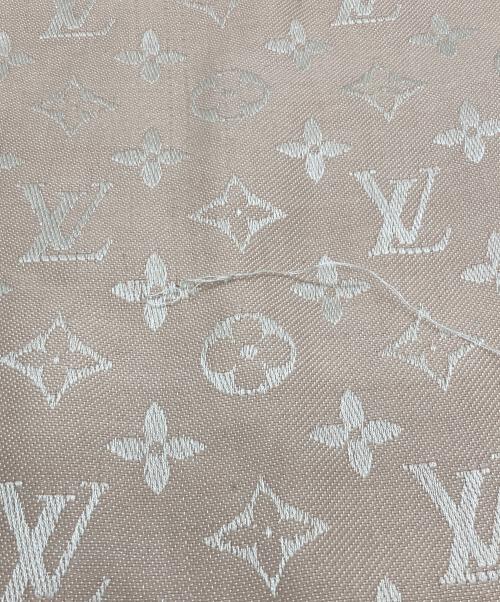 LOUIS VUITTON（ルイ ヴィトン）LOUIS VUITTON (ルイ ヴィトン) シルク混大判ストール ピンクの古着・服飾アイテム
