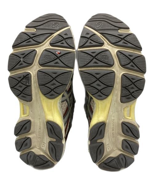 asics（アシックス）asics (アシックス) emmi (エミ) GEL-CUMULUS 16 ブラウン×グレー サイズ:23.5cmの古着・服飾アイテム