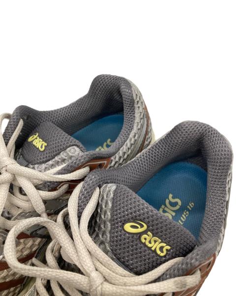 asics（アシックス）asics (アシックス) emmi (エミ) GEL-CUMULUS 16 ブラウン×グレー サイズ:23.5cmの古着・服飾アイテム