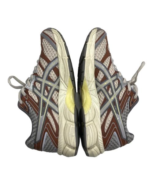 asics（アシックス）asics (アシックス) emmi (エミ) GEL-CUMULUS 16 ブラウン×グレー サイズ:23.5cmの古着・服飾アイテム