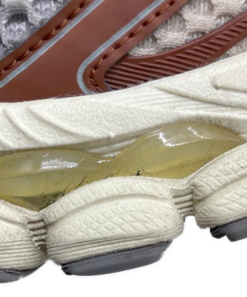 asics（アシックス）asics (アシックス) emmi (エミ) GEL-CUMULUS 16 ブラウン×グレー サイズ:23.5cmの古着・服飾アイテム