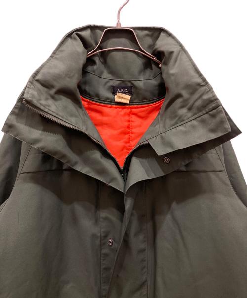 A.P.C.（アーペーセー）A.P.C. (アーペーセー) ライナー付コート オリーブ サイズ:SIZE 2の古着・服飾アイテム