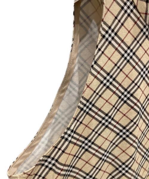 BURBERRY BLUE LABEL（バーバリー ブルー レーベル）BURBERRY BLUE LABEL (バーバリー ブルー レーベル) チェックノースリーブカットソー ベージュ サイズ:SIZE 38の古着・服飾アイテム