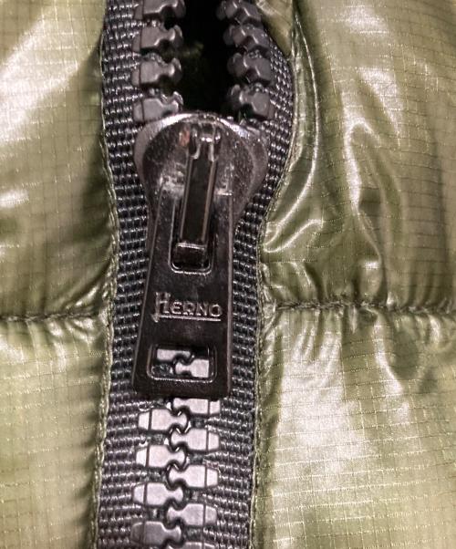 HERNO（ヘルノ）HERNO (ヘルノ) 7DEN ウルトラライトダウンジャケット カーキ サイズ:SIZE 44の古着・服飾アイテム