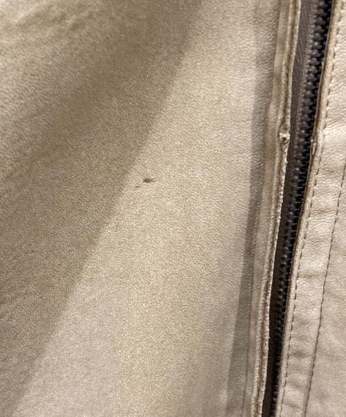GIORGIO ARMANI（ジョルジョアルマーニ）GIORGIO ARMANI (ジョルジョアルマーニ) ムートンボンバージャケット ベージュ サイズ:SIZE 50の古着・服飾アイテム