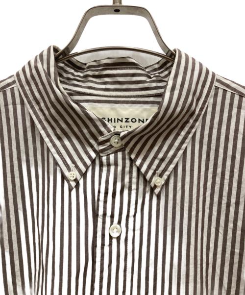 THE SHINZONE（ザ シンゾーン）THE SHINZONE (ザ シンゾーン) STRIPE DADDY SHIRT ブラウン×ホワイト サイズ:POの古着・服飾アイテム