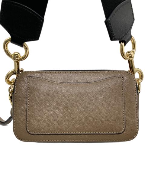 MARC JACOBS（マークジェイコブス）MARC JACOBS (マークジェイコブス) ショルダーバッグ ベージュの古着・服飾アイテム