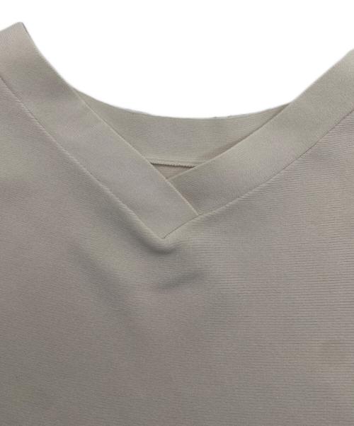 ADORE（アドーア）ADORE (アドーア) ドライストレッチフレアポンチョ ベージュ サイズ:Ⅿの古着・服飾アイテム