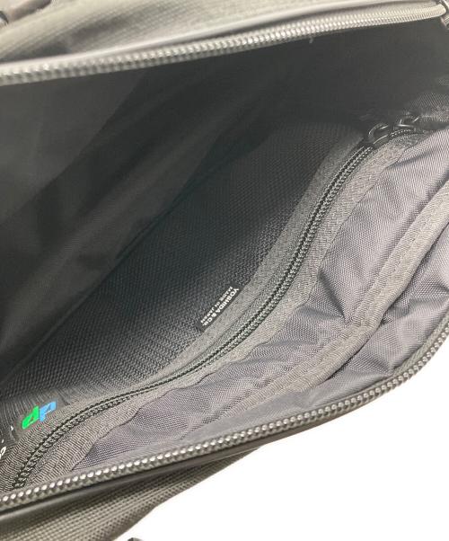 PORTER（ポーター）PORTER (ポーター) HYBRID  WAIST BAG ブラックの古着・服飾アイテム