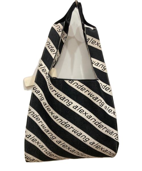 ALEXANDER WANG（アレキサンダー・ワン）ALEXANDER WANG (アレキサンダー・ワン) ロゴニットショルダーバッグ ホワイト×ブラックの古着・服飾アイテム