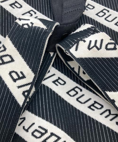 ALEXANDER WANG（アレキサンダー・ワン）ALEXANDER WANG (アレキサンダー・ワン) ロゴニットショルダーバッグ ホワイト×ブラックの古着・服飾アイテム