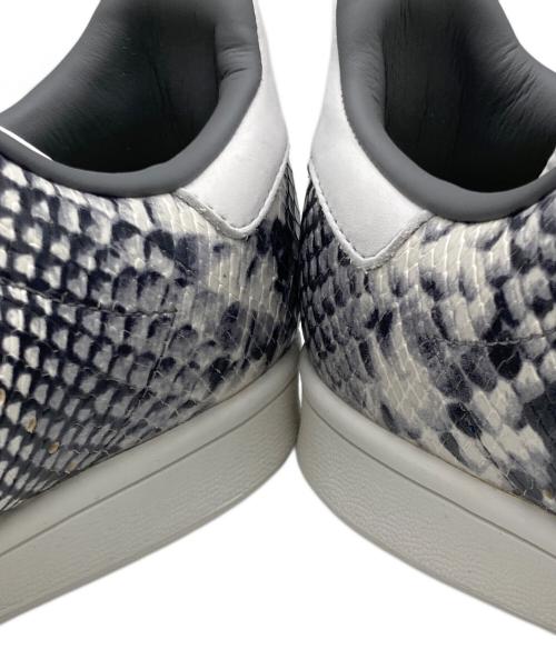 adidas（アディダス）adidas (アディダス) Stan Smith Snakeskin ホワイト サイズ:SIZE 26.5cmの古着・服飾アイテム