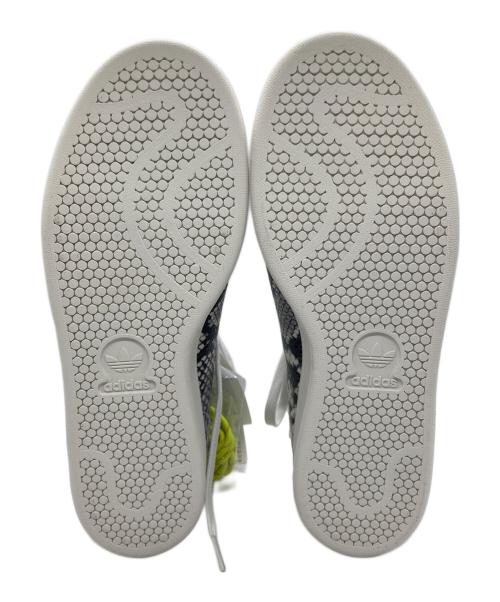 adidas（アディダス）adidas (アディダス) Stan Smith Snakeskin ホワイト サイズ:SIZE 26.5cmの古着・服飾アイテム