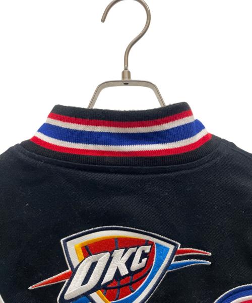 JH Design（ジェイエイチデザイン）JH Design (ジェイエイチデザイン) NBA (エヌビーエー) チームロゴ刺繍スタジャン ブラック サイズ:XLの古着・服飾アイテム