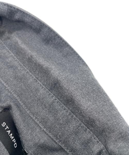 STAMPD（スタンプド）STAMPD (スタンプド) Berlin Button Up Shir グレー サイズ:SIZE Mの古着・服飾アイテム